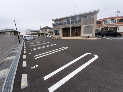 【駐車場】 | アンベリールＢ | 駐車場