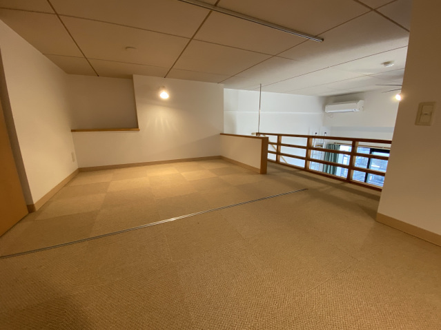 フルール観音のロビー