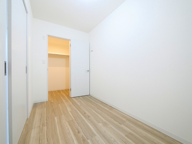 ジーメゾン郡山リアンの居間・リビング