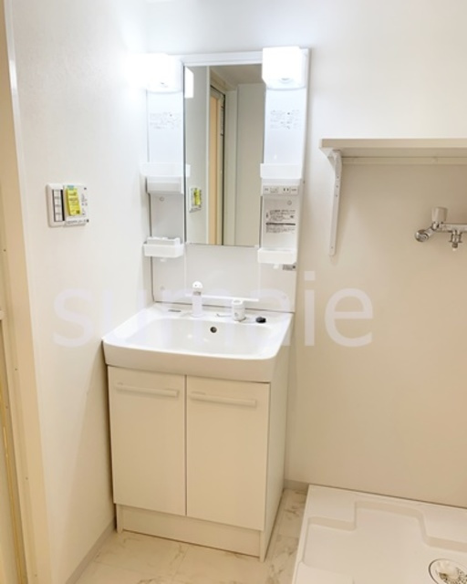 Ｂｏｌｅｒｏ十条の洗面所|人気の独立洗面台☆彡