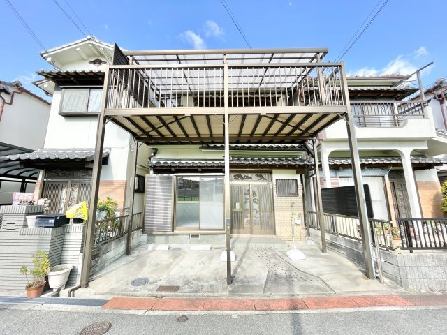 寝屋川市三井南町　中古一戸建て