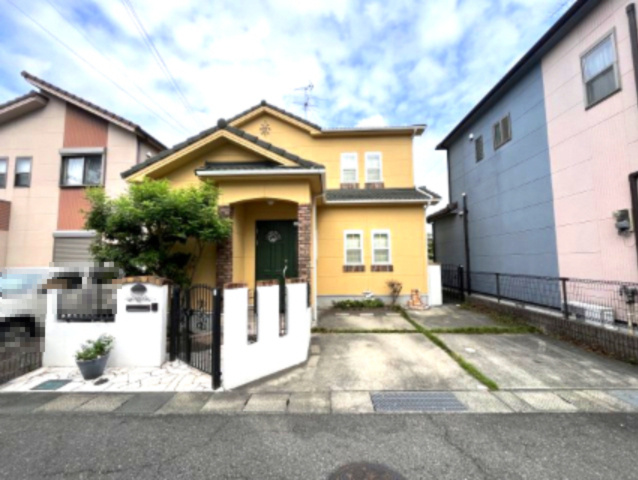 熊取町七山東　中古戸建の外観|ドッグランが楽しめるお庭あり◎
ペットと思い出を刻む2006年築のお家です！