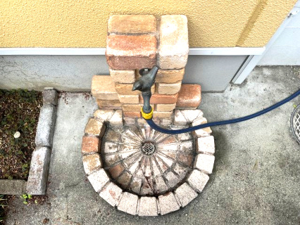 熊取町七山東　中古戸建のその他|駐車場にはオシャレな立水栓がございます！