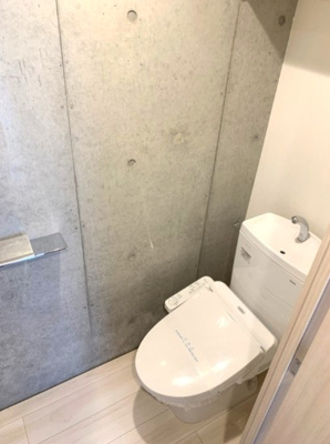 【トイレ】 | PASEO荻窪 | 温水洗浄便座。