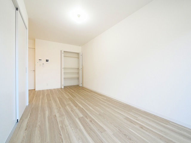 ジーメゾン郡山リアンの居間・リビング