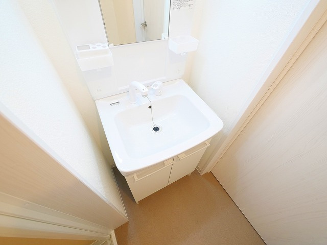 ジーメゾン郡山リアンの洗面所