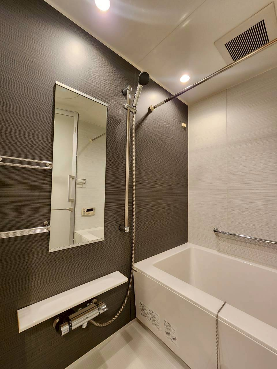 エグゼK&KⅠの浴室|リフォーム済みのきれいなバスルーム