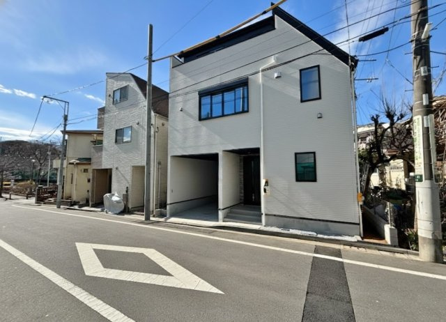 板橋区桜川2丁目 限定1棟の外観|堂々完成につきご見学頂けます
～再開発中の上板橋駅南口～　
建物面積113㎡のゆとりある邸宅が誕生しました