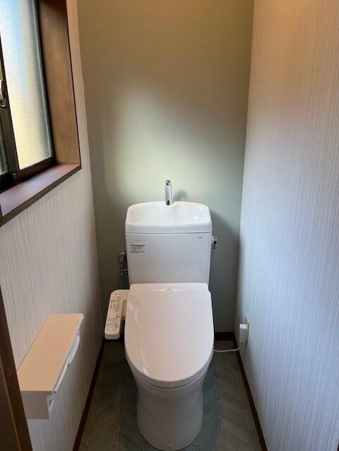 買物利便の良い伊東市吉田3LDKのトイレ|トイレは新品に交換済みです