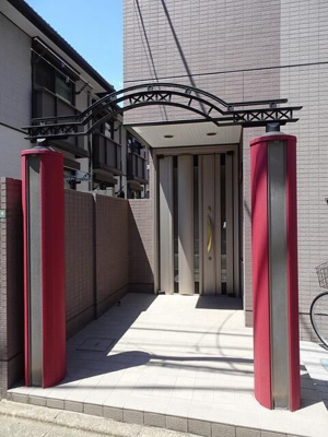 【エントランス】 | メナージュ明大前