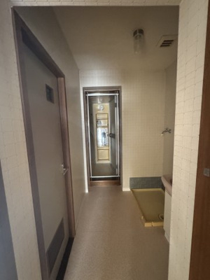 【洗面所】 | 第二藤幸マンション | 忙しい朝には欠かせない洗面所です