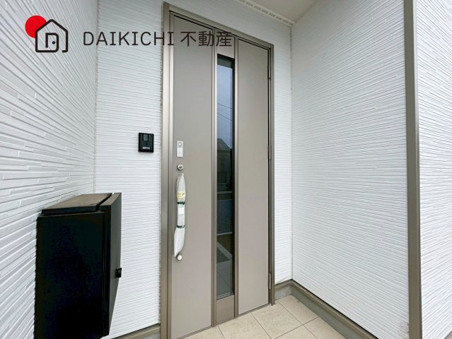 【玄関】 | 吉見町東野第20　CRADLE GARDEN　新築戸建　全3棟　1号棟