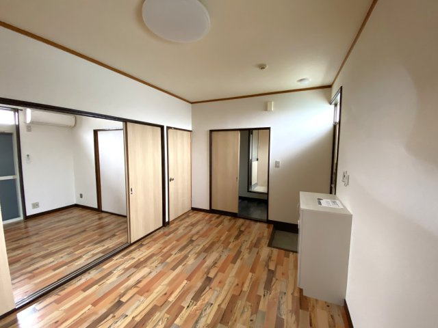 マリンハイツの居間・リビング