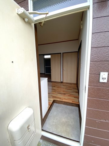 マリンハイツの玄関