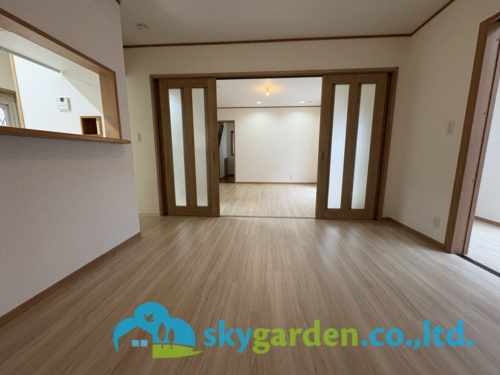 藤沢市円行1丁目　中古戸建の居間・リビング