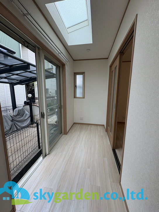 藤沢市円行1丁目　中古戸建のその他|サンルーム天窓もついてお部屋も明るいです