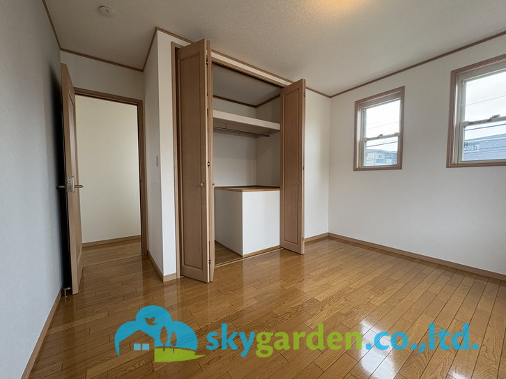 藤沢市円行1丁目　中古戸建の洋室