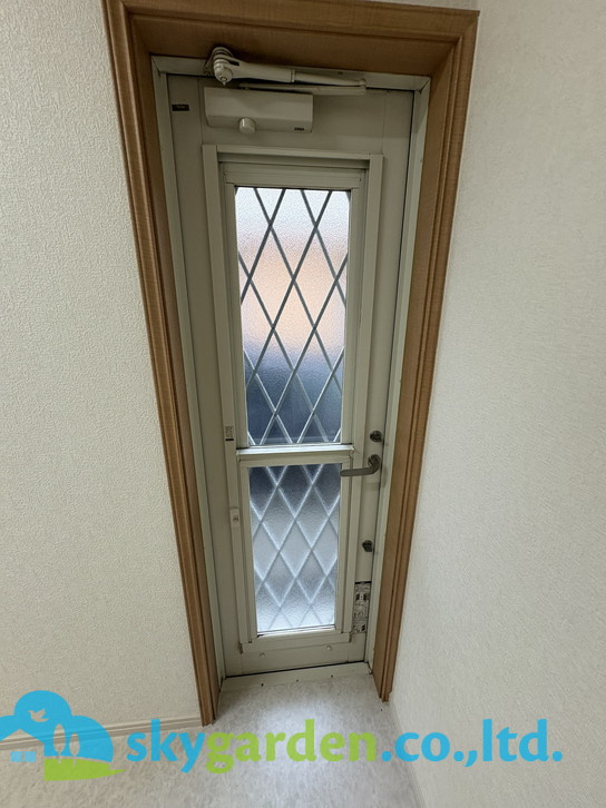 藤沢市円行1丁目　中古戸建のその他|キッチン横の勝手口