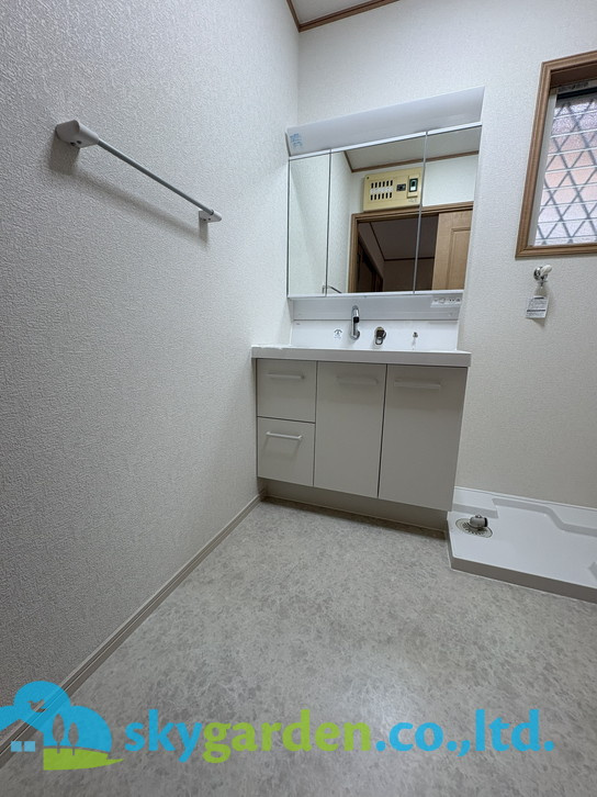 藤沢市円行1丁目　中古戸建の独立洗面台