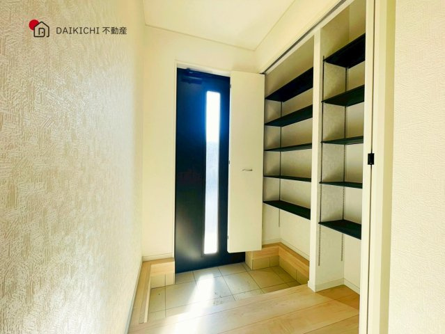 【玄関】 | 吉見町東野第20　CRADLE GARDEN　新築戸建　全3棟　2号棟