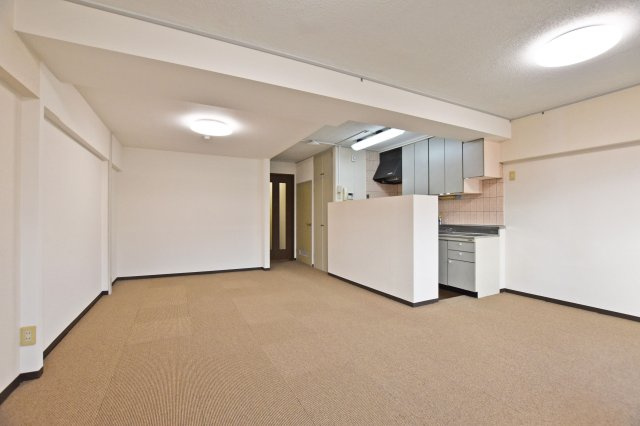 大建コーポ江坂２の居間・リビング|2025年9月撮影