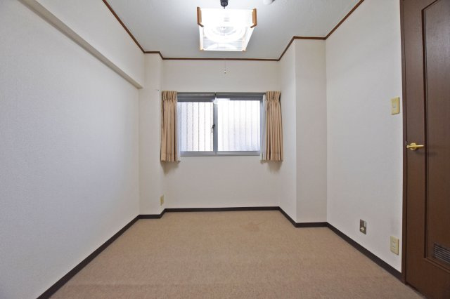 大建コーポ江坂２の洋室|洋室約6.5帖