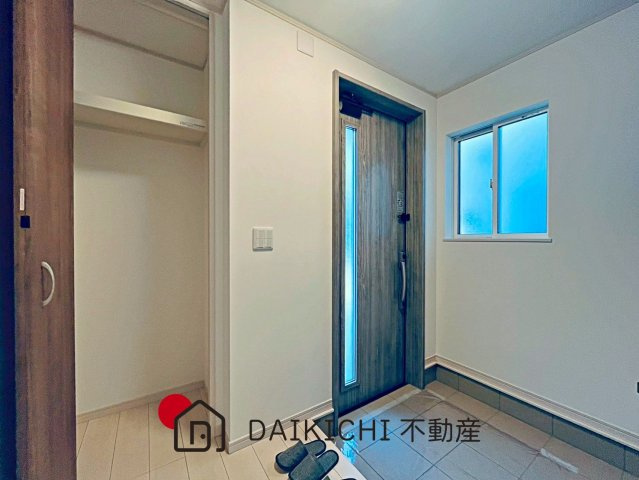 【玄関】 | 行田市長野3丁目　中古戸建