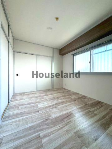 ラピュタ宮前の洋室