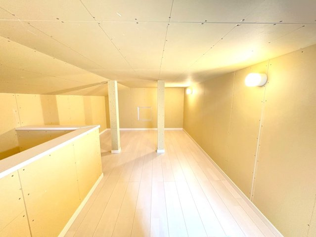 ２０２３年４月完成の築後未入居物件◆小屋裏収納付き３ＬＤＫ◆伏見区羽束師古川町の収納|小屋裏収納