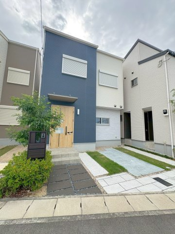 ２０２３年４月完成の築後未入居物件◆小屋裏収納付き３ＬＤＫ◆伏見区羽束師古川町