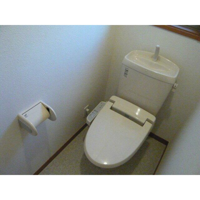 【トイレ】 | クレヨンハウス | 温水洗浄便座。