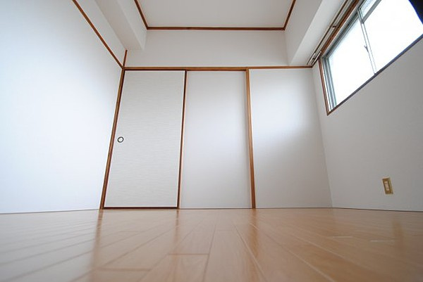 山本ビル【キャッシュバック対象物件】の収納|たっぷりとした収納スペースです