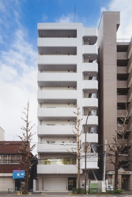 【外観】 | パルムアベニュー新高円寺 | 鉄骨鉄筋コンクリート造のがっちりとした建物。