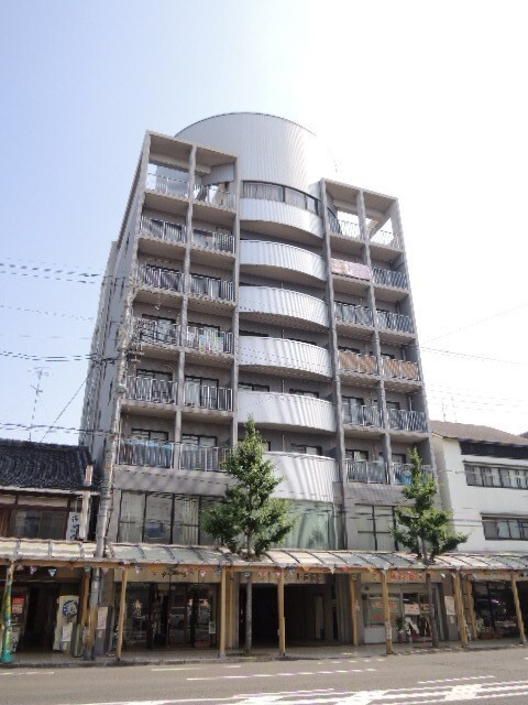 グランベール西七条の外観