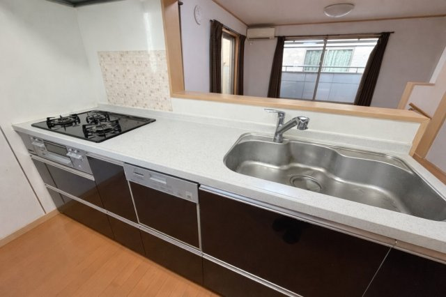 ☆横浜市鶴見区生麦4丁目 中古戸建てのキッチン