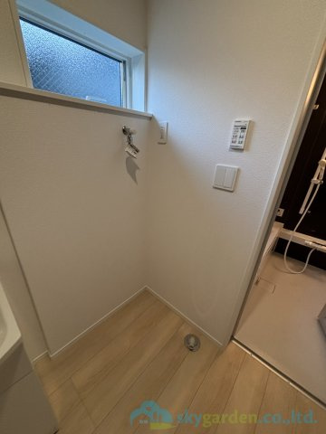 大磯町国府本郷第20　新築戸建　全2棟1号棟のランドリースペース