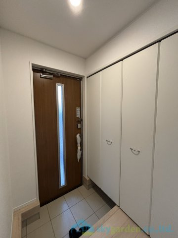 大磯町国府本郷第20　新築戸建　全2棟1号棟の玄関