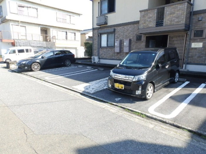 ポッポハートの駐車場|駐車場