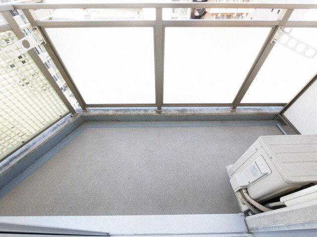 アクエルド新町のバルコニー