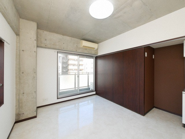 アクエルド新町の居間・リビング