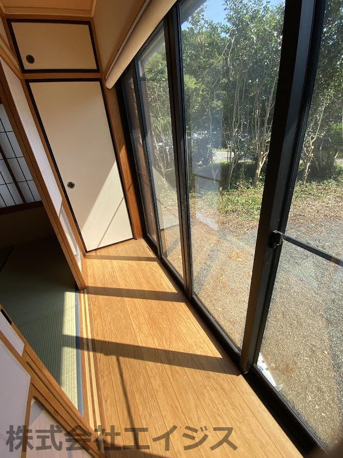 八代市妙見町中古戸建の内装|縁側