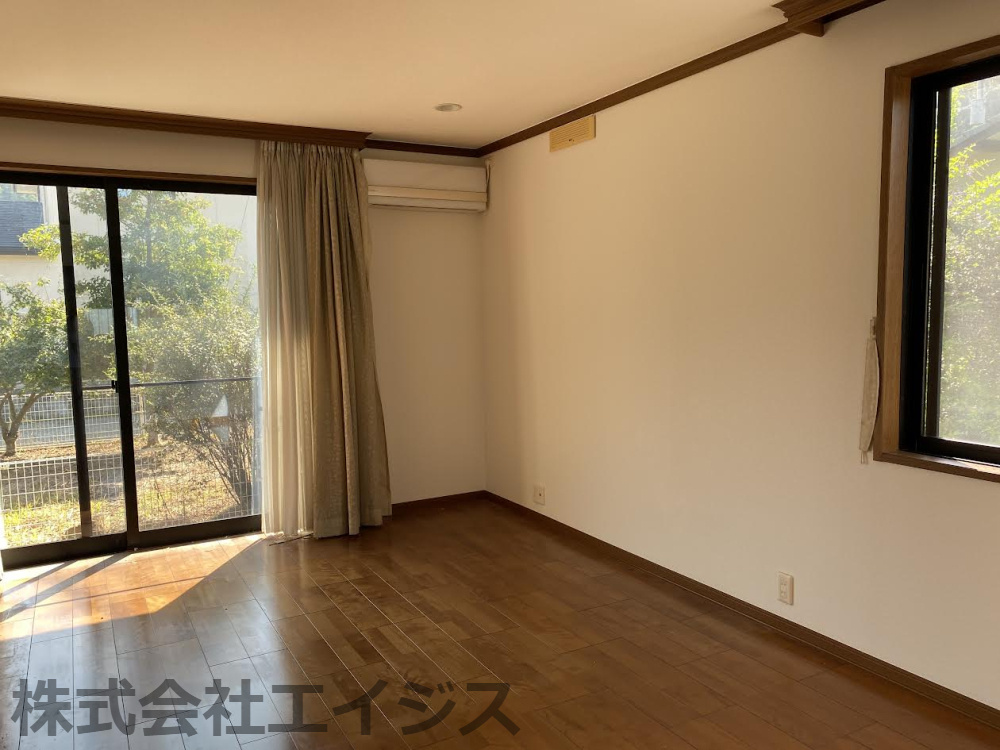 八代市妙見町中古戸建の洋室