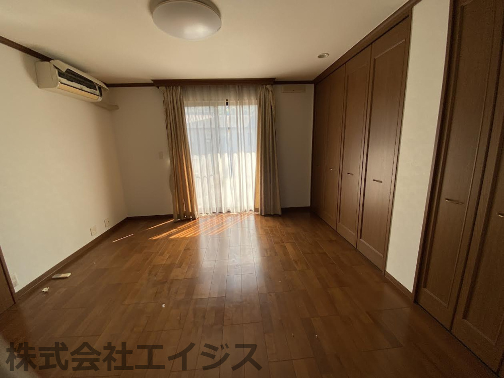 八代市妙見町中古戸建の洋室
