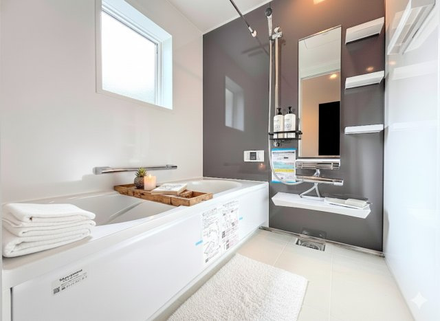 旭区善部町　新築戸建てのその他|［モデルハウス］◆キッチンからダイニングやリビングが見渡せるキッチン。料理をしながら家族とコミュニケーションをとれるだけでなく、大きな開放感も得られることができます。
