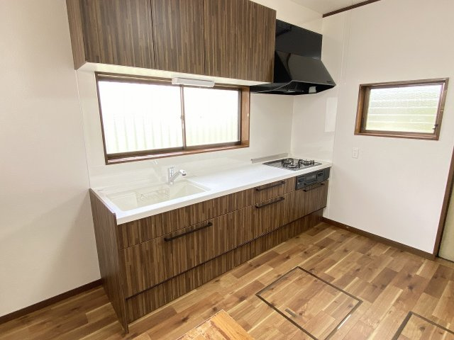 【キッチン】 | 常総市孫兵ヱ新田　中古戸建 | ワイドなキッチンスペースなので、2品、3品同時に作れちゃいますね( *´艸｀)