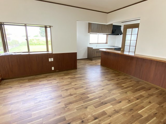 【居間・リビング】 | 常総市孫兵ヱ新田　中古戸建