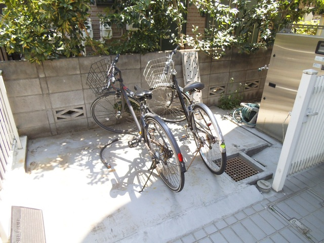 ザ・ヒルトップレジデンスの駐車場|駐輪場スペースです