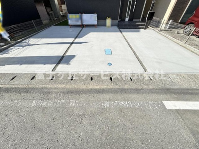 【駐車場】 | 藤枝市天王町2丁目 6期 新築一戸建て | 車種により3台駐車可能です