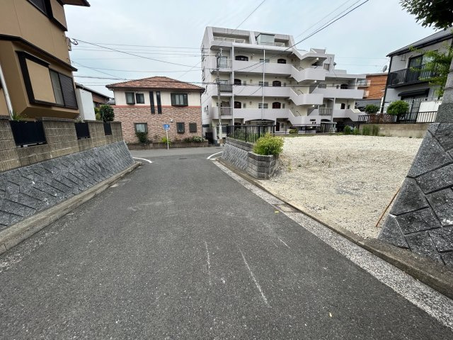 浅生三丁目土地の前面道路含む現地写真