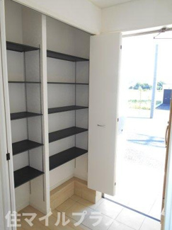 【玄関】 | 棚倉町棚倉新築一戸建て3棟 | 落ち着いた玄関です